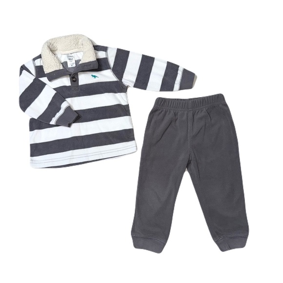 ❤️4 for $20❤️ Carter's Boy Striped Fleece Pullover & Pants Set Size  18M - Picture 1 of 10